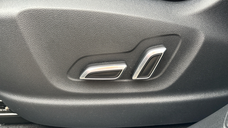 MG Hs 1.5 T-GDI Exclusive 5dr Petrol Hatchback